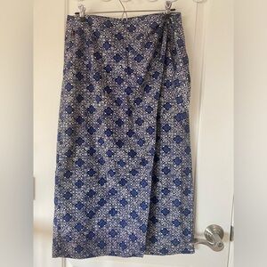 Vintage Blue and White Tommy Hilfiger Long Wrap Cotton Skirt in Women’s size 8